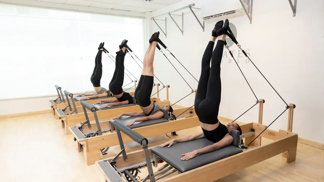 Clase de pilates en el club